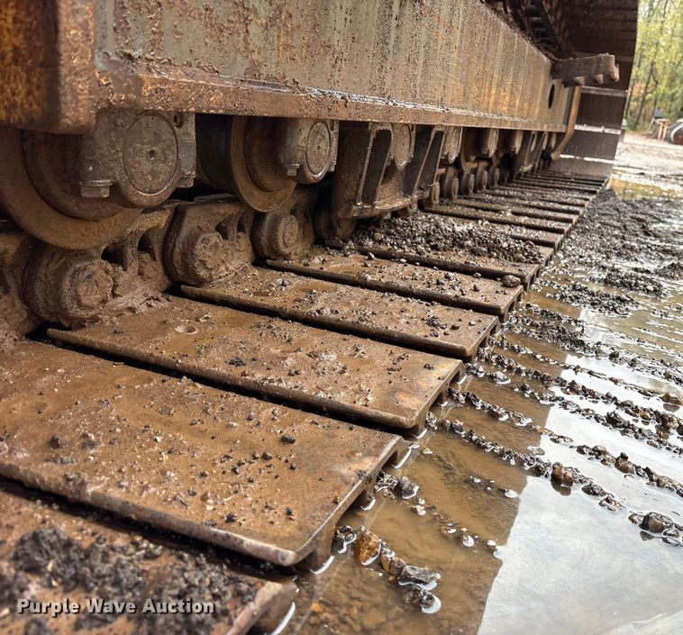 image for item ET7324 2006 Volvo EC240BLC excavator