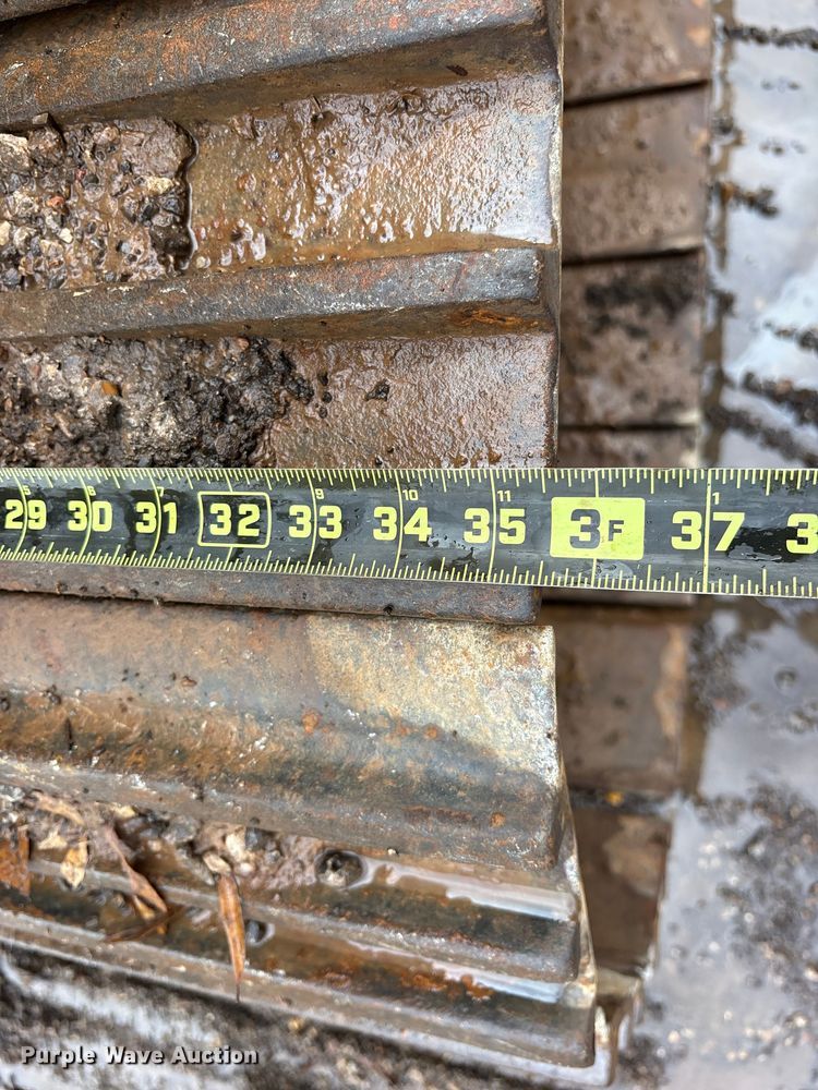 image for item ET7324 2006 Volvo EC240BLC excavator