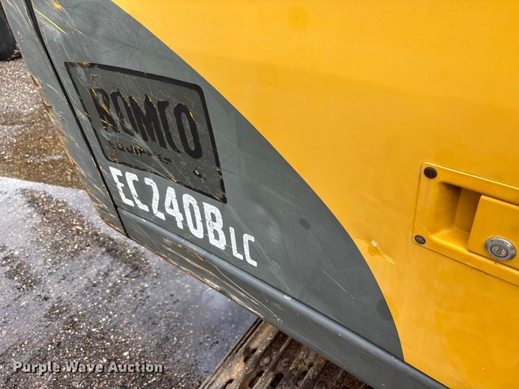 image for item ET7325 2006 Volvo EC240BLC excavator