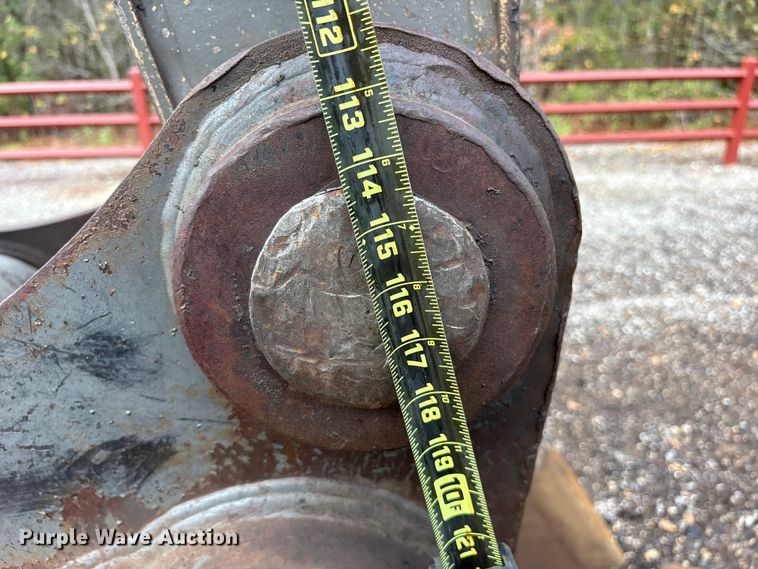 image for item ET7325 2006 Volvo EC240BLC excavator