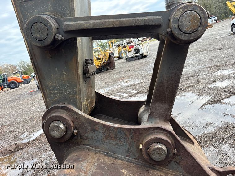 image for item ET7325 2006 Volvo EC240BLC excavator