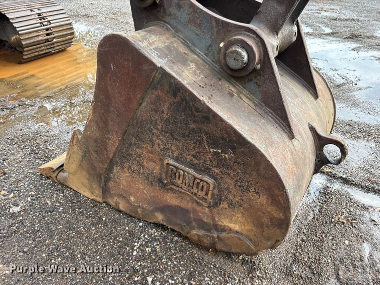 image for item ET7325 2006 Volvo EC240BLC excavator