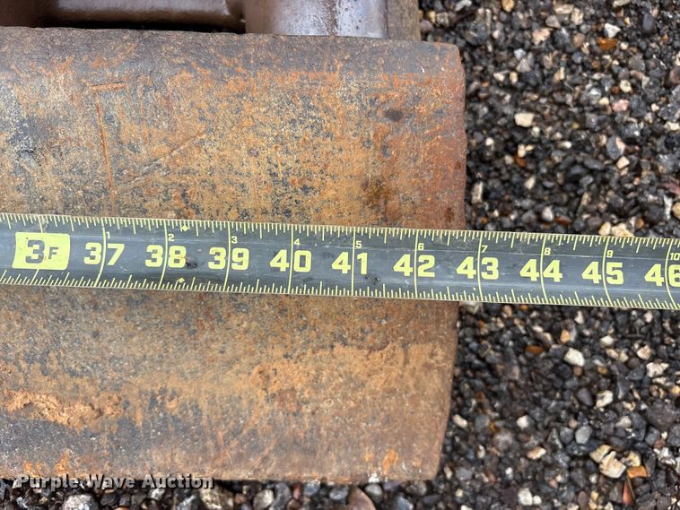 image for item ET7325 2006 Volvo EC240BLC excavator