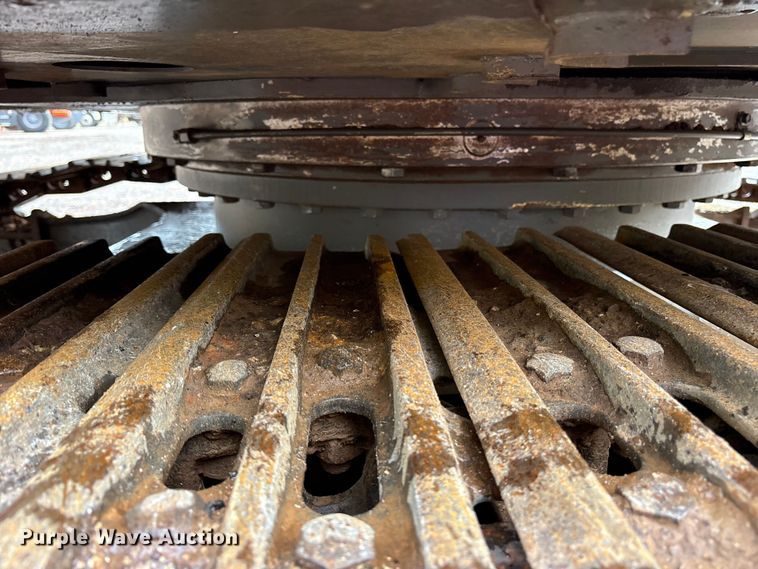 image for item ET7325 2006 Volvo EC240BLC excavator