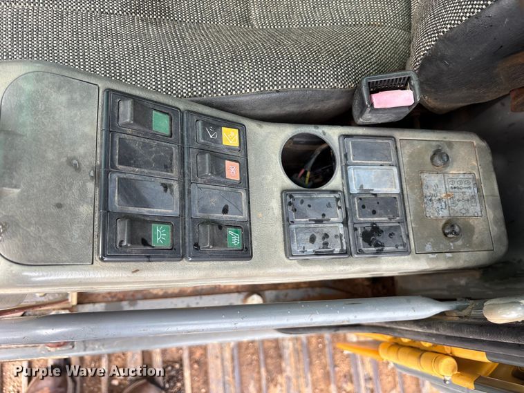 image for item ET7325 2006 Volvo EC240BLC excavator