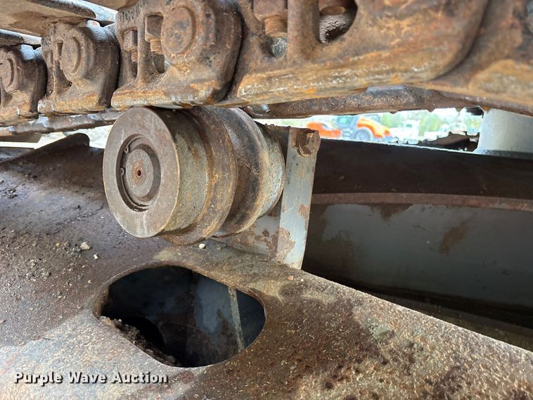 image for item ET7325 2006 Volvo EC240BLC excavator