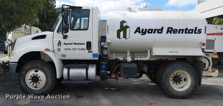 image for item EU2515 2015 International MA025 water truck
