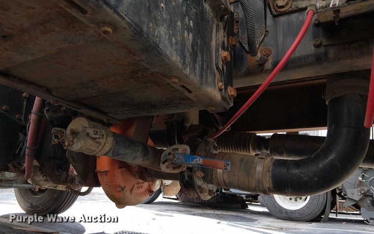 image for item EU2515 2015 International MA025 water truck