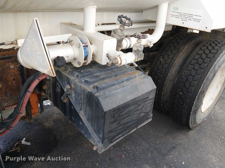 image for item EU2515 2015 International MA025 water truck