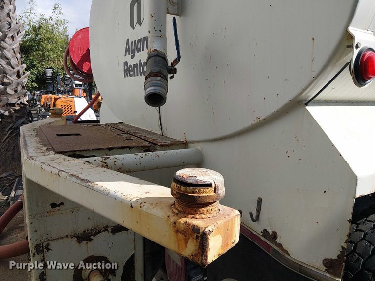 image for item EU2515 2015 International MA025 water truck