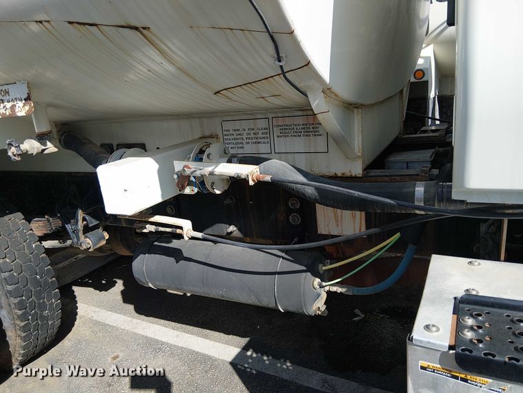 image for item EU2515 2015 International MA025 water truck