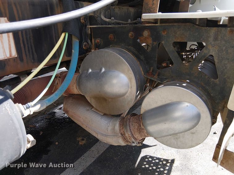 image for item EU2515 2015 International MA025 water truck