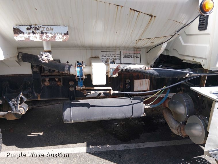 image for item EU2515 2015 International MA025 water truck