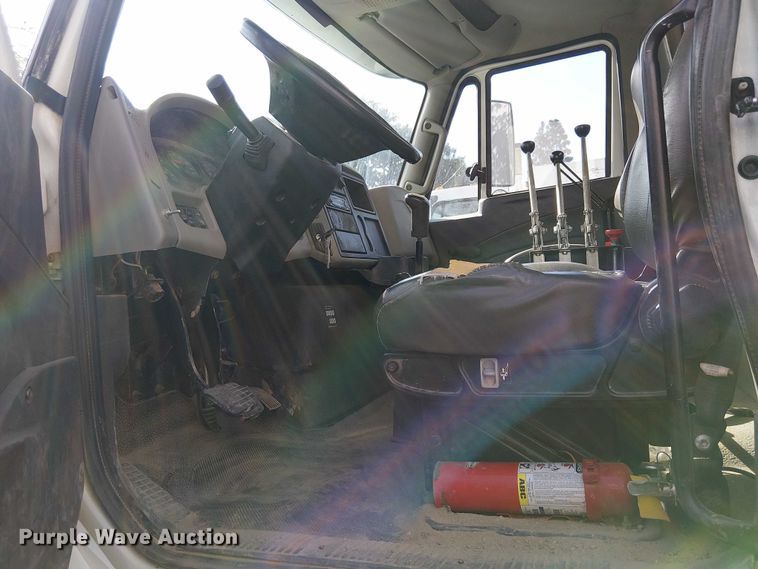 image for item EU2515 2015 International MA025 water truck