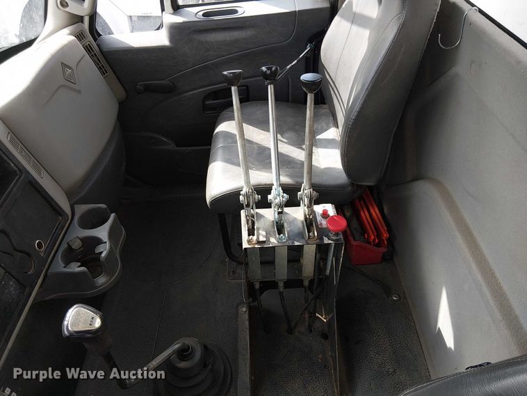 image for item EU2515 2015 International MA025 water truck