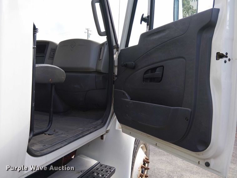 image for item EU2515 2015 International MA025 water truck