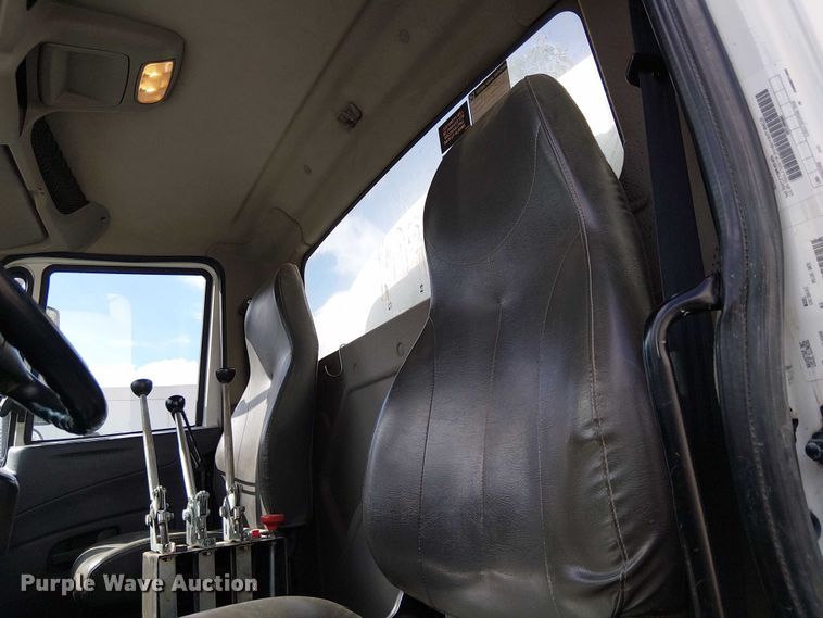 image for item EU2515 2015 International MA025 water truck