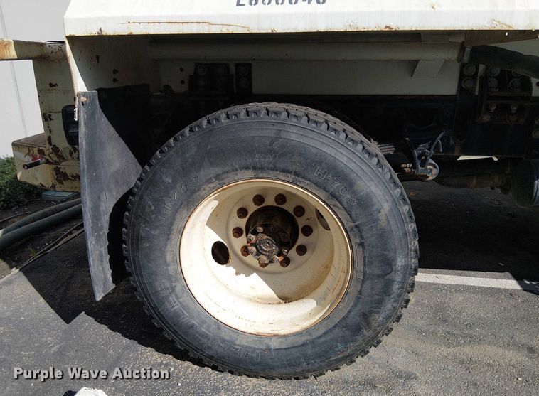 image for item EU2515 2015 International MA025 water truck