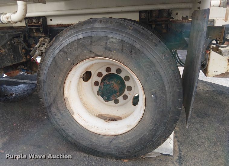 image for item EU2515 2015 International MA025 water truck