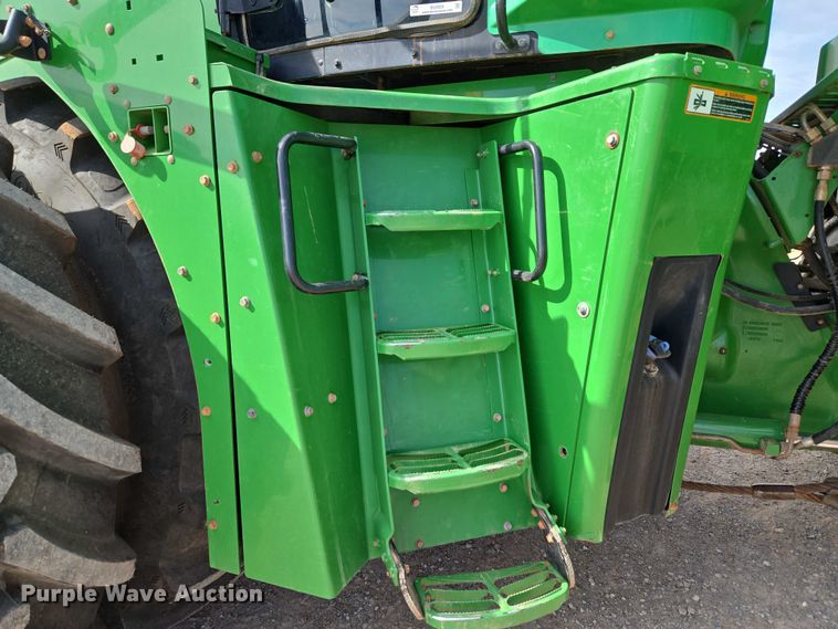 image for item EU3929 2016 John Deere 9570R Scraper Special 4WD tractor