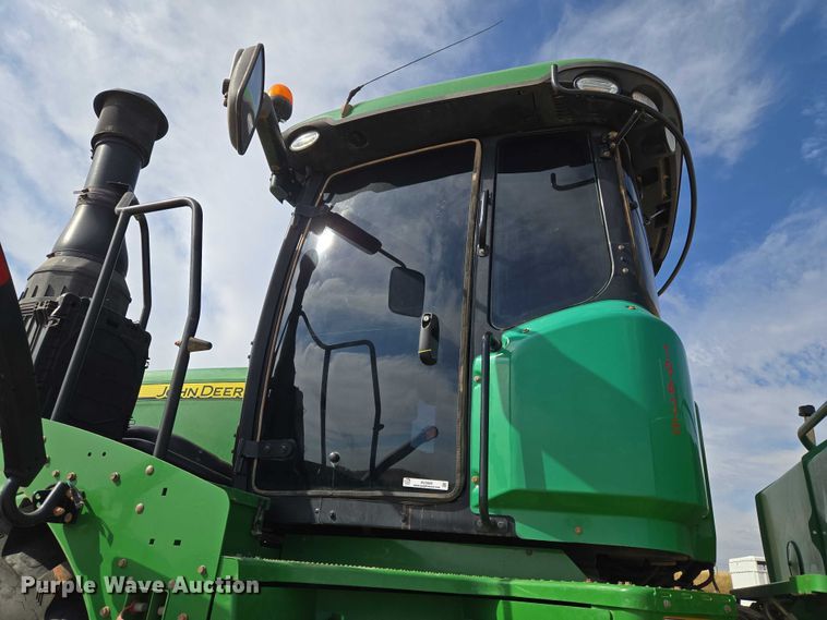 image for item EU3929 2016 John Deere 9570R Scraper Special 4WD tractor