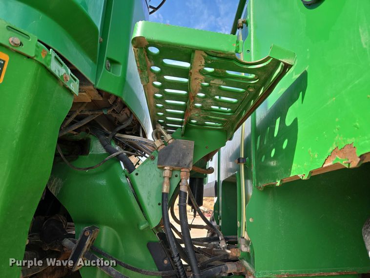 image for item EU3929 2016 John Deere 9570R Scraper Special 4WD tractor