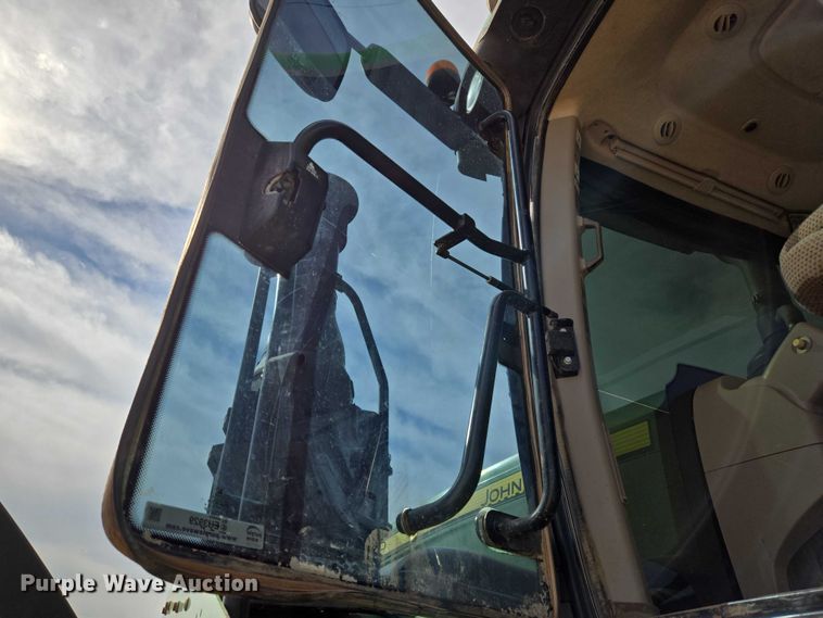 image for item EU3929 2016 John Deere 9570R Scraper Special 4WD tractor