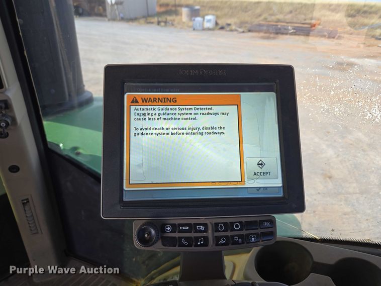 image for item EU3929 2016 John Deere 9570R Scraper Special 4WD tractor