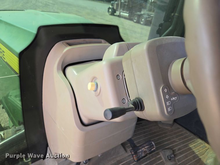 image for item EU3929 2016 John Deere 9570R Scraper Special 4WD tractor