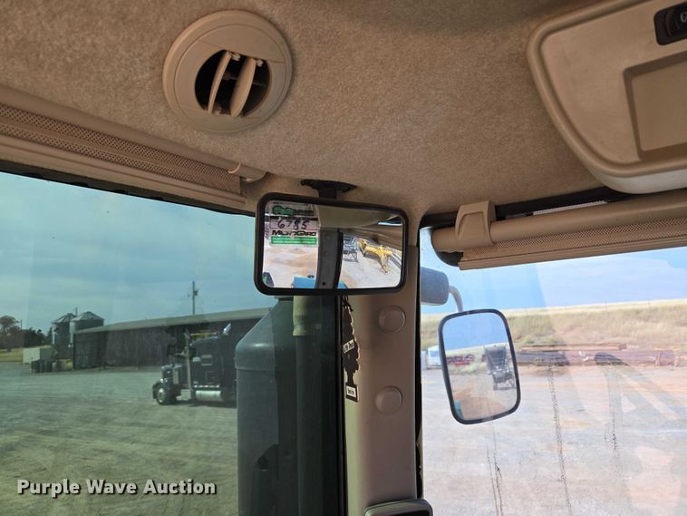 image for item EU3929 2016 John Deere 9570R Scraper Special 4WD tractor