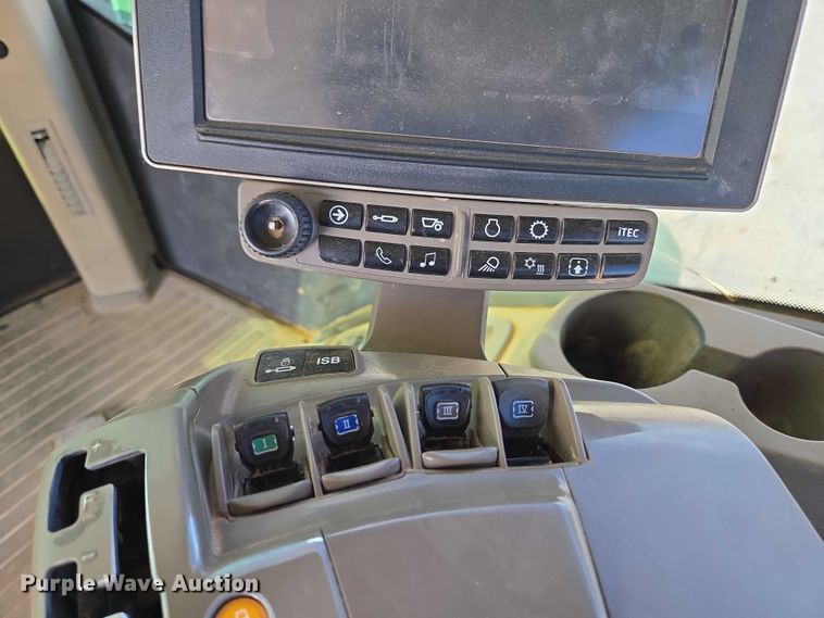 image for item EU3929 2016 John Deere 9570R Scraper Special 4WD tractor