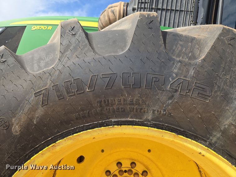 image for item EU3929 2016 John Deere 9570R Scraper Special 4WD tractor