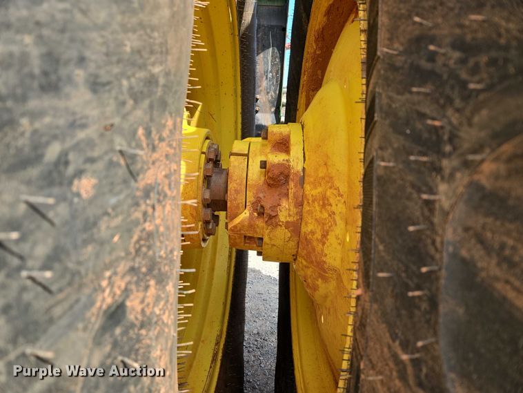 image for item EU3929 2016 John Deere 9570R Scraper Special 4WD tractor