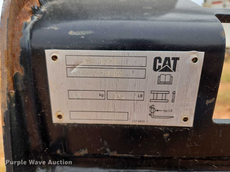 image for item EU3940 Caterpillar 351-9371 skid steer forks