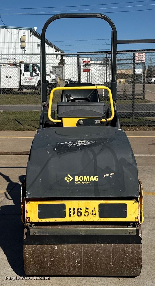 COMPACTADOR 2016 BOMAG BW90050