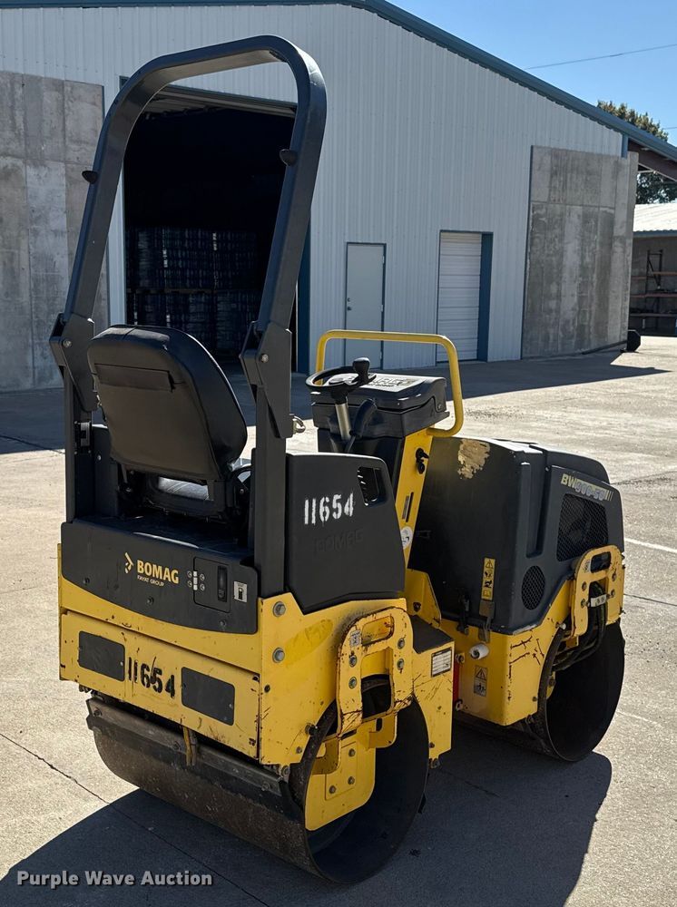 COMPACTADOR 2016 BOMAG BW90050