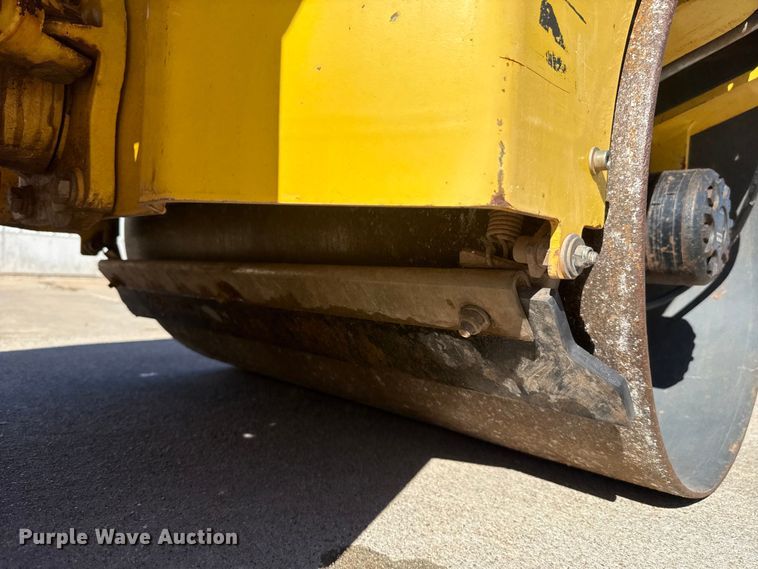 image for item EU5287 2016 Bomag BW 900-50 double drum vibratory roller