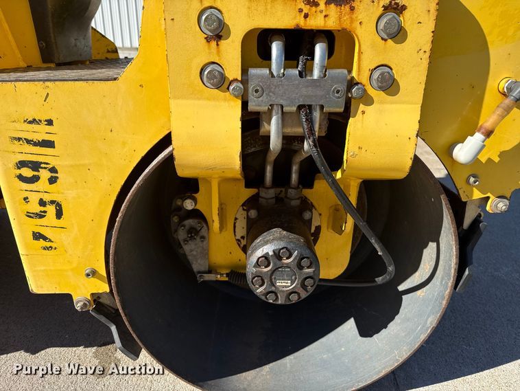 image for item EU5287 2016 Bomag BW 900-50 double drum vibratory roller