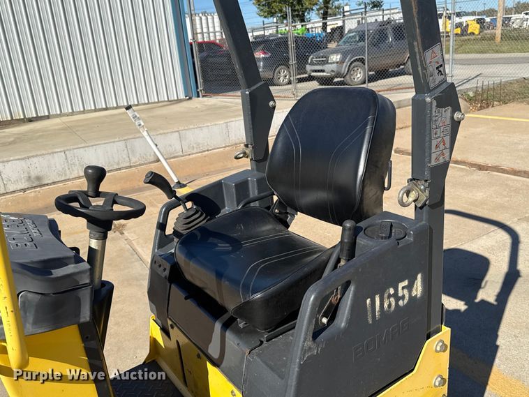 image for item EU5287 2016 Bomag BW 900-50 double drum vibratory roller