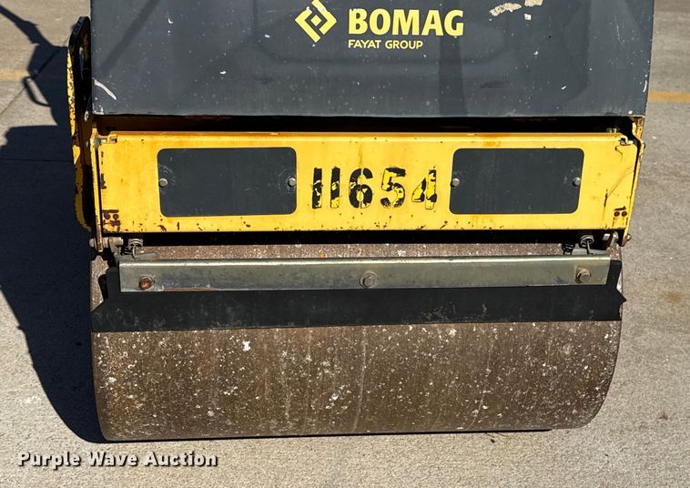image for item EU5287 2016 Bomag BW 900-50 double drum vibratory roller