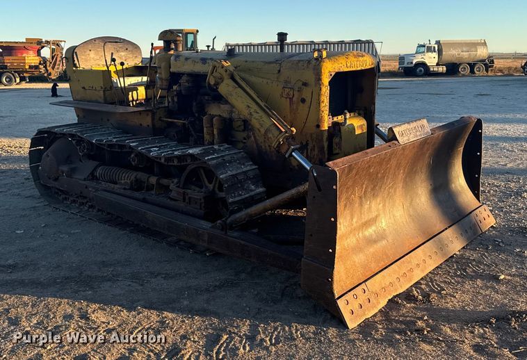 image for item EU6198 Caterpillar D6 dozer