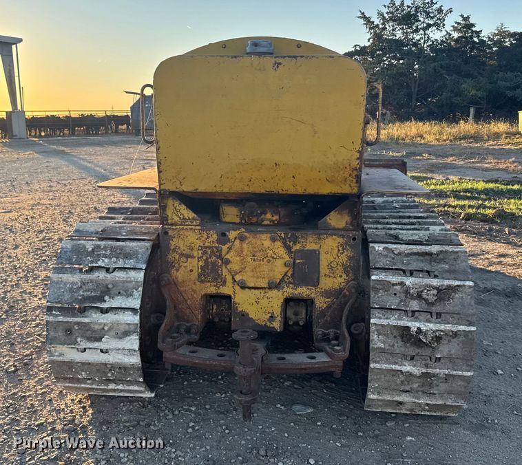 image for item EU6198 Caterpillar D6 dozer