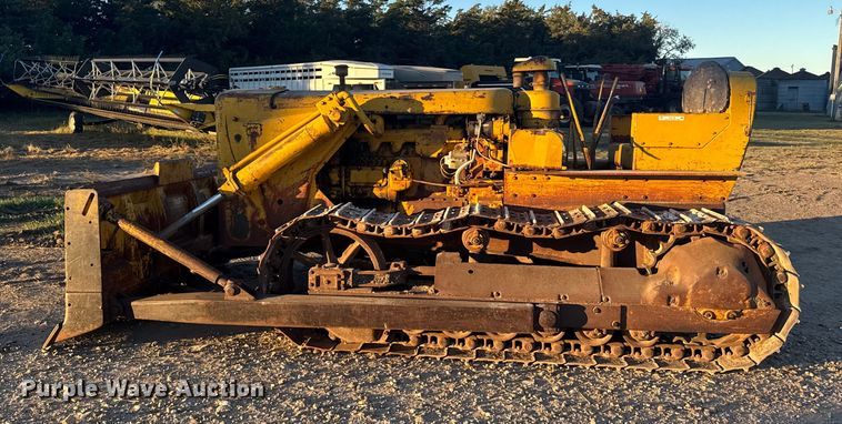 image for item EU6198 Caterpillar D6 dozer