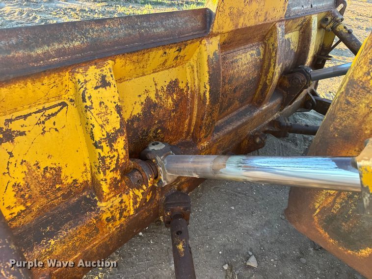 image for item EU6198 Caterpillar D6 dozer