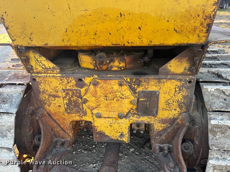 image for item EU6198 Caterpillar D6 dozer