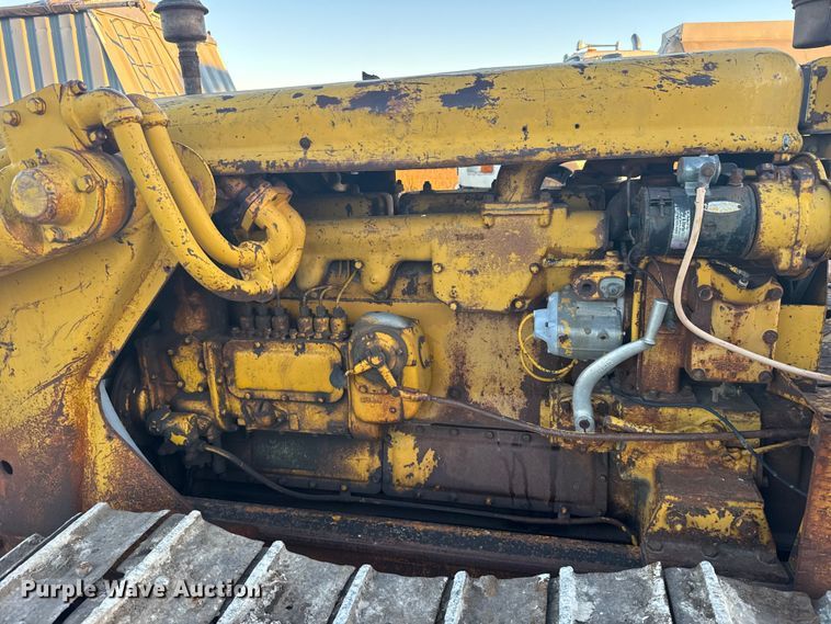image for item EU6198 Caterpillar D6 dozer