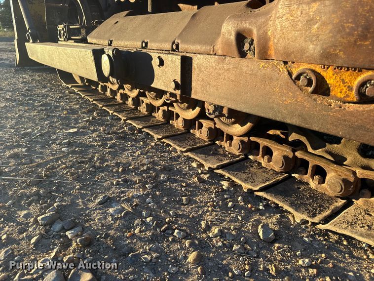 image for item EU6198 Caterpillar D6 dozer