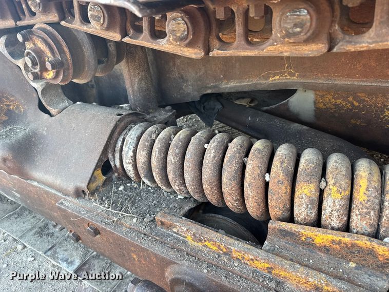 image for item EU6198 Caterpillar D6 dozer