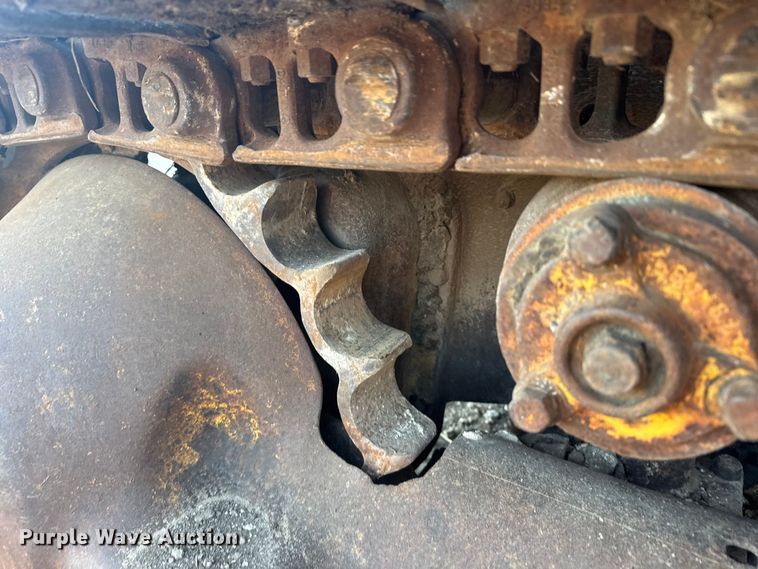 image for item EU6198 Caterpillar D6 dozer