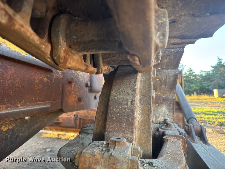 image for item EU6198 Caterpillar D6 dozer